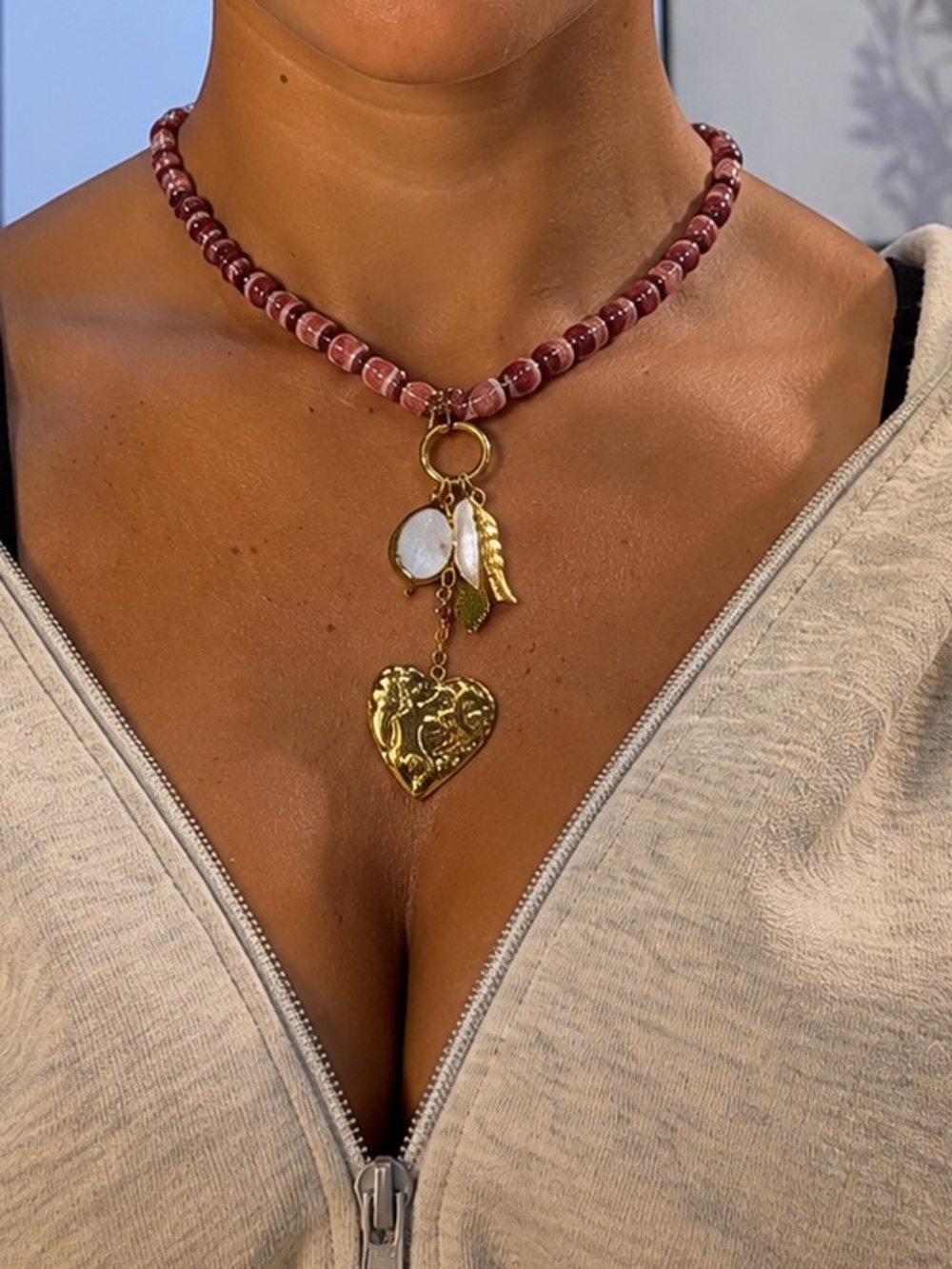 New mayamar Gold Charm Heart and genuine pearl Necklace with Burgundy Beads - Picture 4 of 4